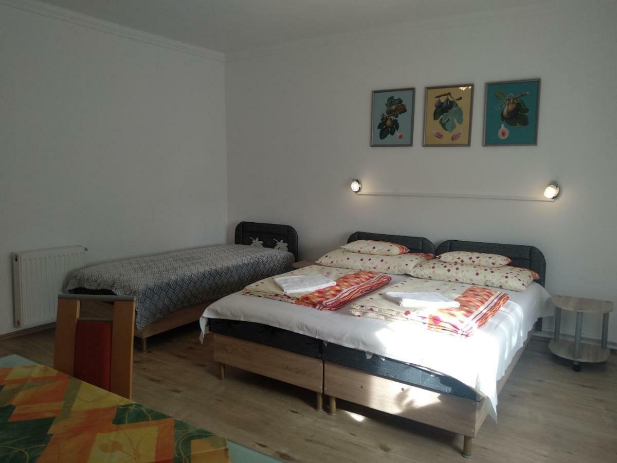 Fuege Vendeghaz Hotel Miskolc Bagian luar foto