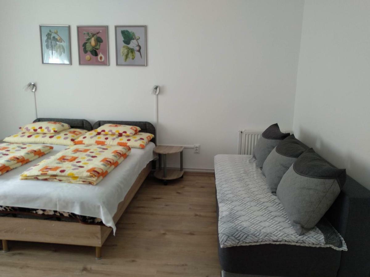 Fuege Vendeghaz Hotel Miskolc Bagian luar foto